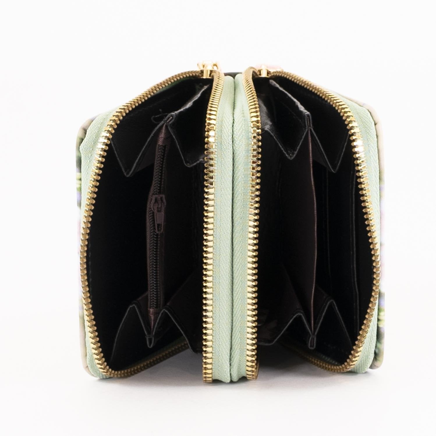 КОД: L8001 Дамски портфейл