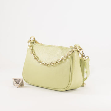 КОД: 0054 Малка дамска чанта от естествена кожа