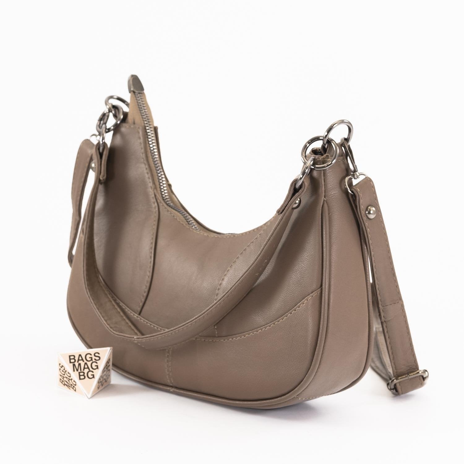 КОД: 2255 Малка дамска чанта от естествена кожа